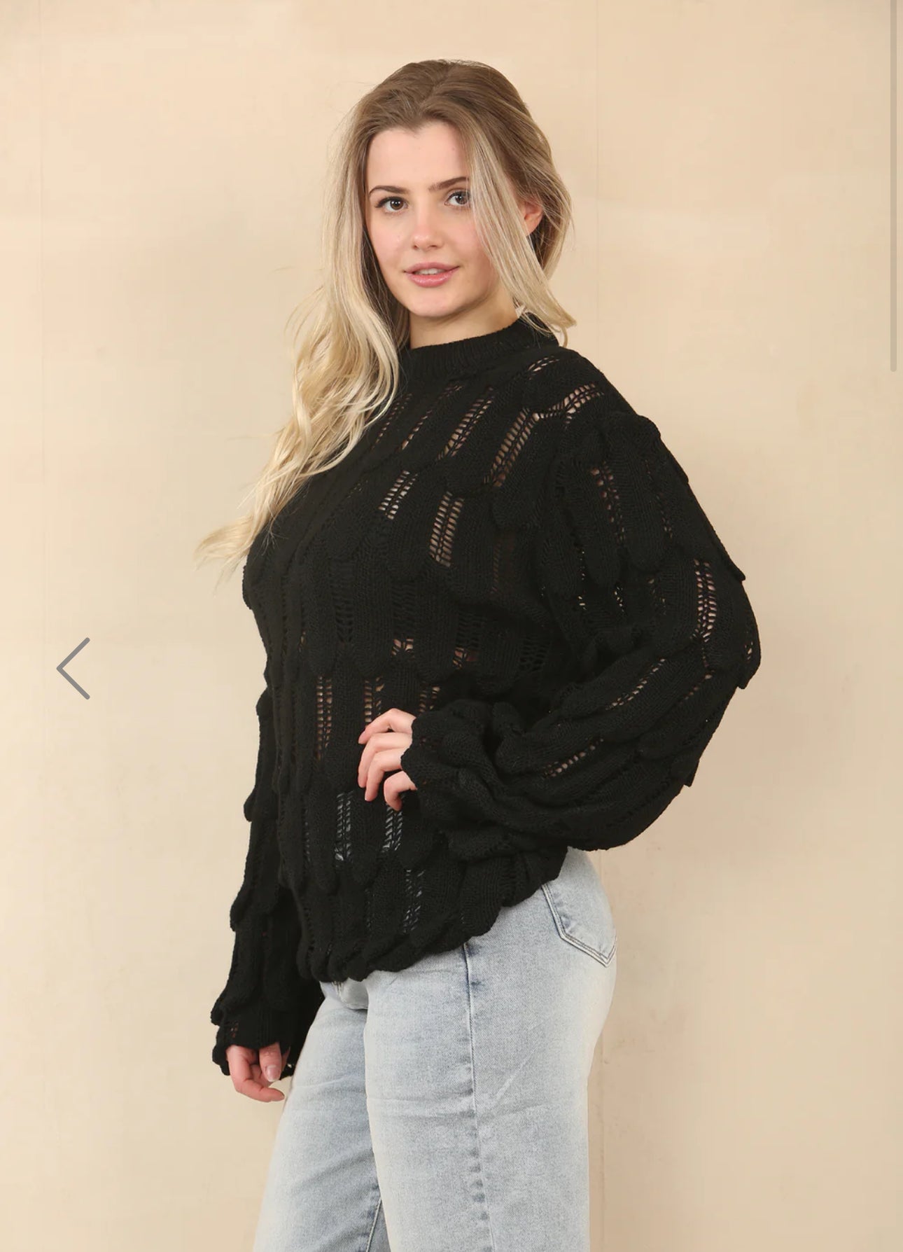‘Lucia’ Scallop Black Jumper