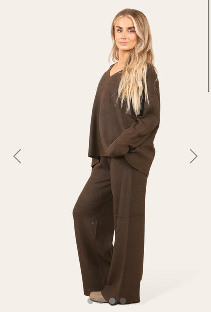‘Cara’ Brown V-Neck Loungewear