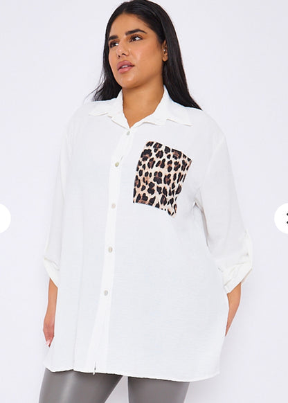 CURVE RANGE ‘Lisa’ Leopard Pocket Blouse